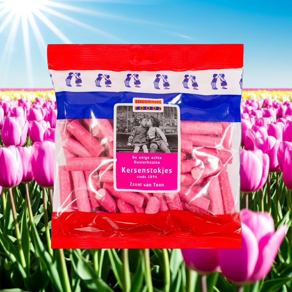 Eindeloos genieten in een paars gekleurd tulpeneld van Holland Foodz kermis snoep oosterhoutse kersenstokjes gemaakt naar authentiek oud hollands recept. Ook geniet van deze overheerlijke snoep, vollop verkrijgbaar in snoepwinkel candymixmatch.com. Zoek, klik en geniet! Zoet van toen